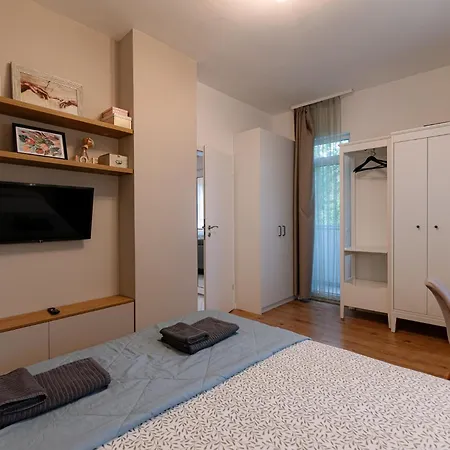 6 Seconds From Main Street Vitoshka & Ndk & Free Parking Apartment Sofia