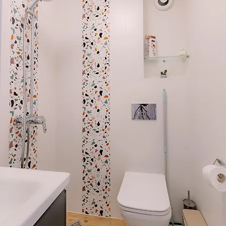 Apartment 6 Seconds From Main Street Vitoshka & Ndk & Free Parking Sofia